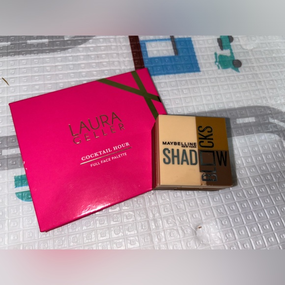 Bundle New 1 lotion 1 perfume and 2 eyeshadow products - Picture 5 of 12